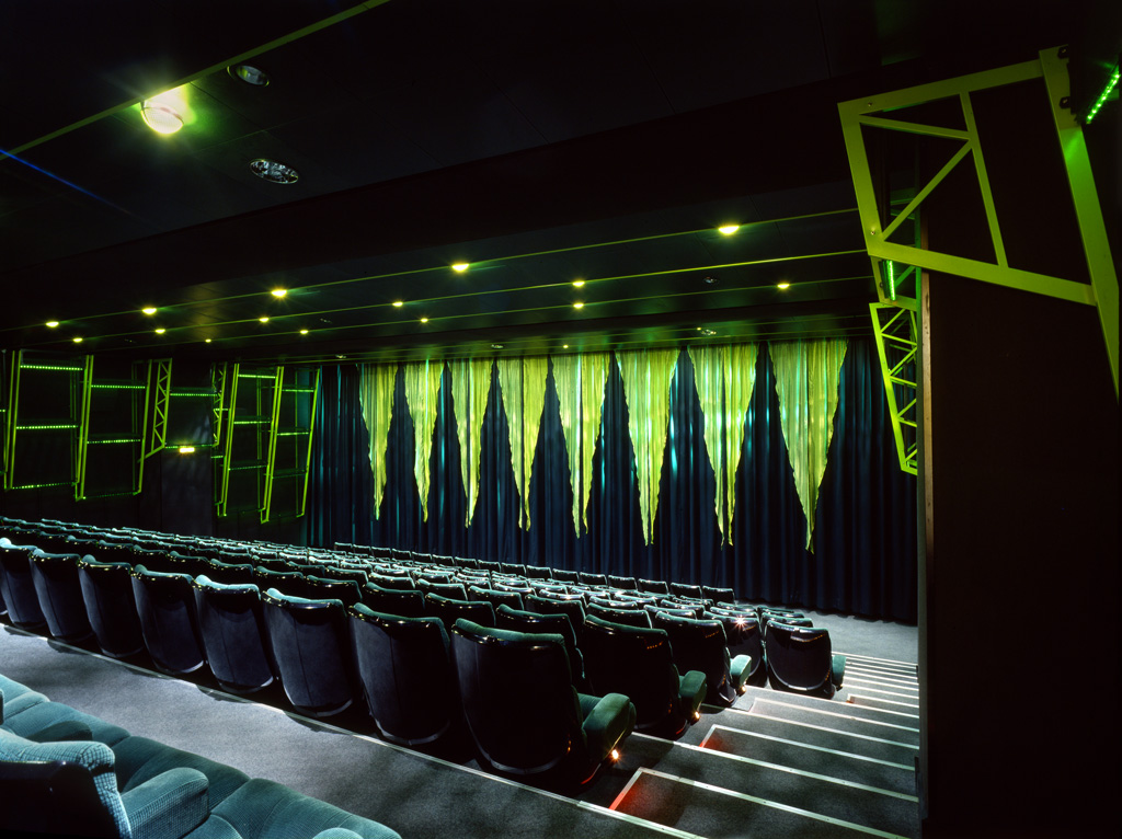 15_03_03_Beitragsbild_01-x-1024_Kino-Royal-_-004